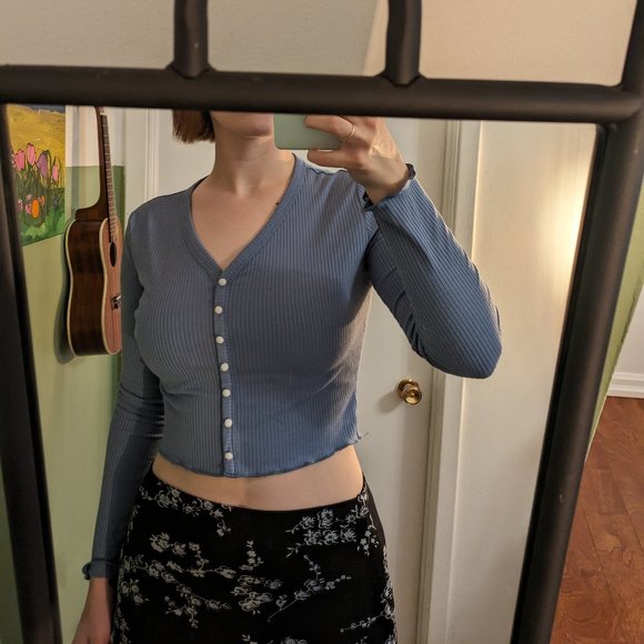 Cute Pearl Button Cardigan - Picture 3 of 5